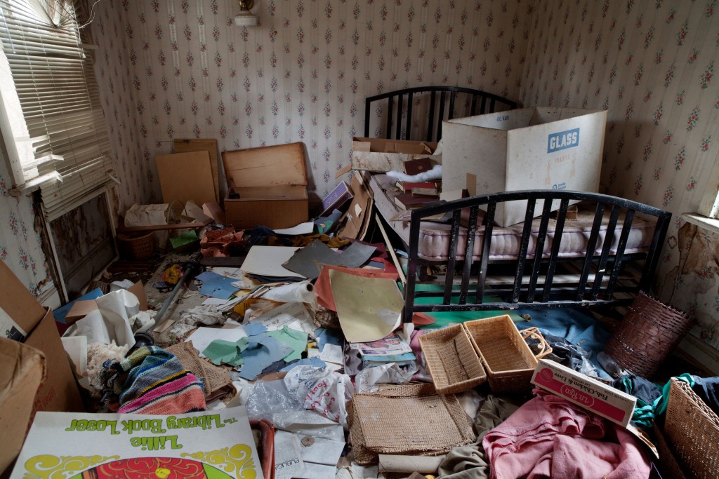 clutter room trashed